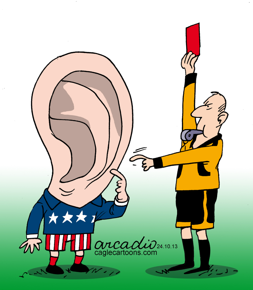  OREJA MUNDIAL TARJETEADA by Arcadio Esquivel