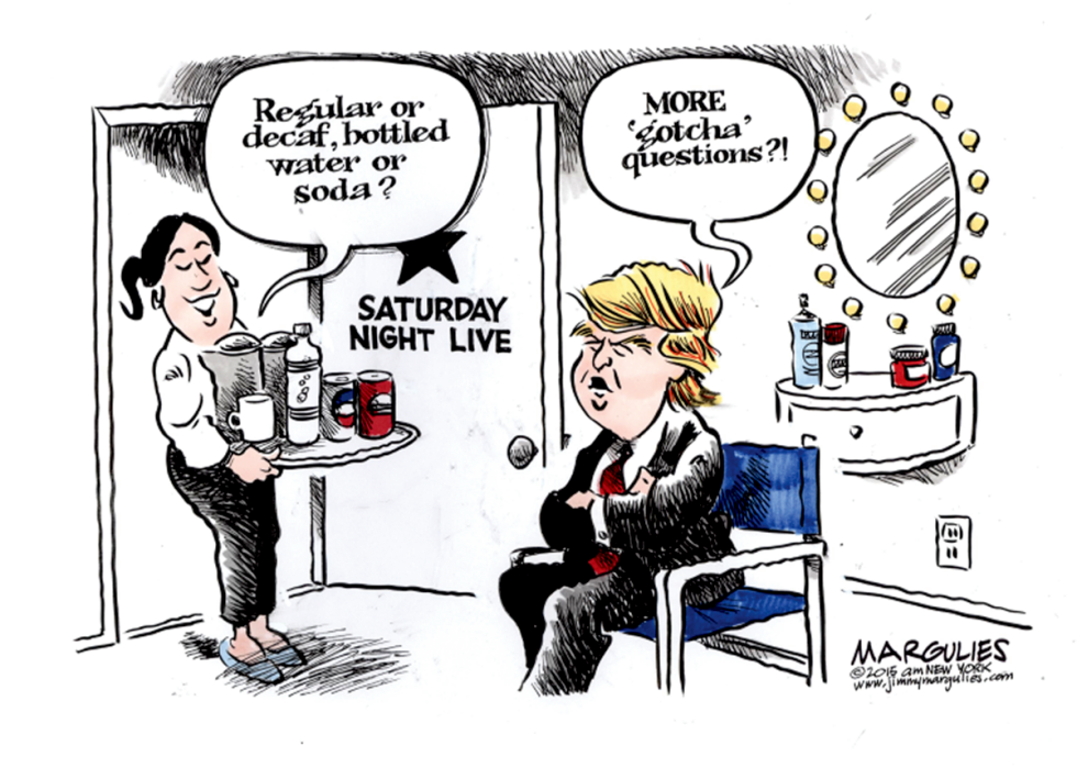 Trump hosts Saturday Night Live color