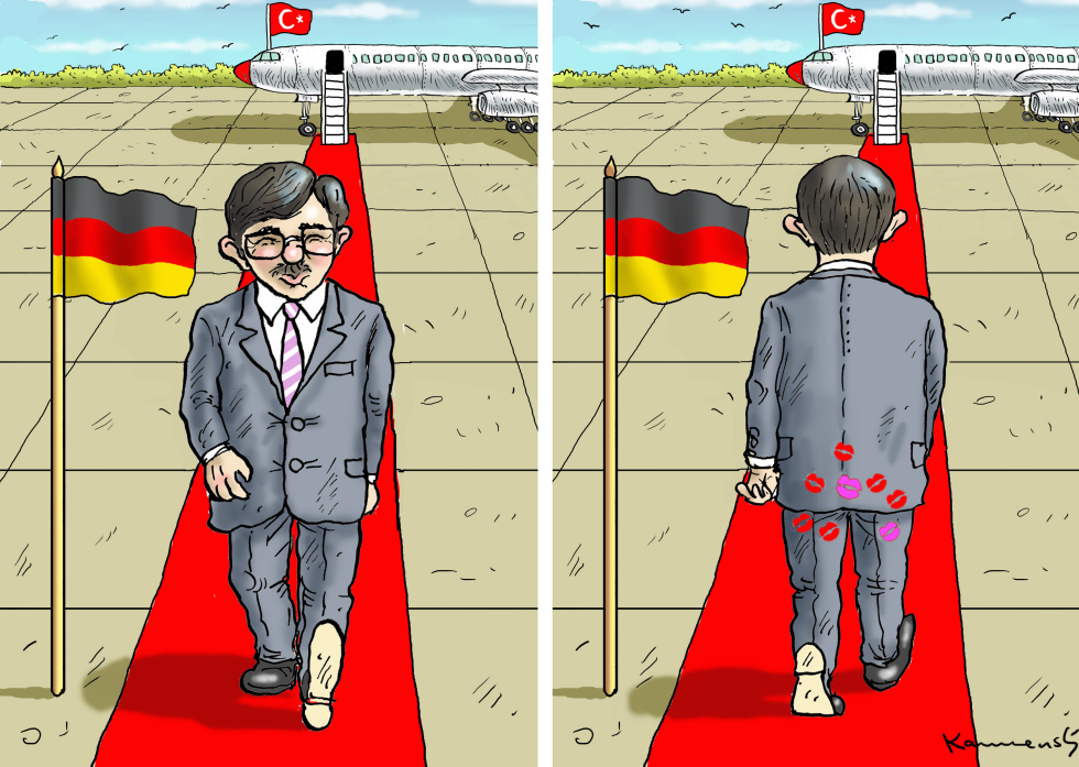 Kisses for Davutoglu in Germany