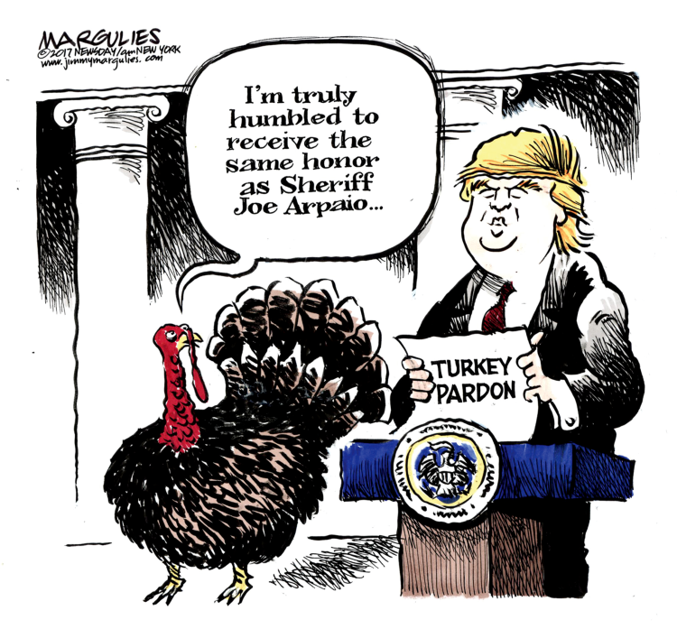 Trump pardons turkey