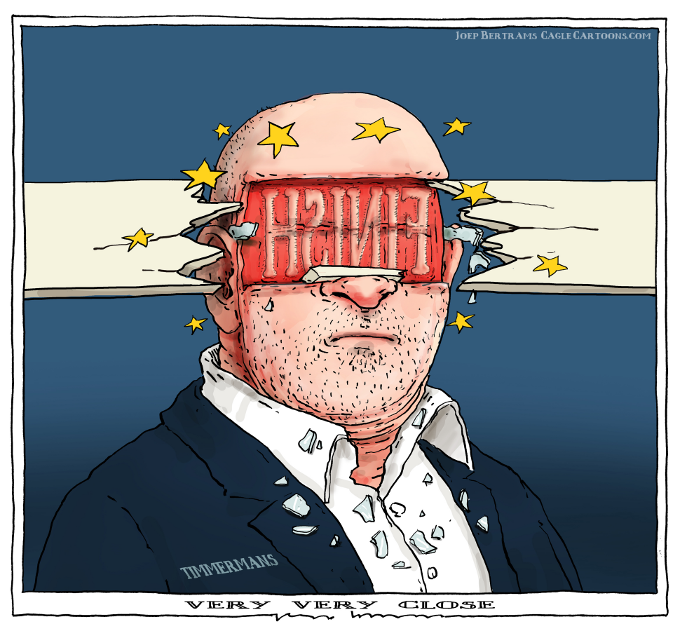  VERY VERY CLOSE by Joep Bertrams