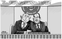 FOTO- OPORTUNISTA CUMPLIDA by R.J. Matson