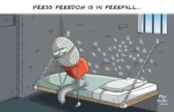 PRESS FIGURE CHAINED IN PRISON CELL by Plop and KanKr