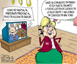 LA VENTAJA DE HILLARY POR EL PAVO / by Gary McCoy