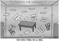 TODO FUERA DE LA MESA by R.J. Matson